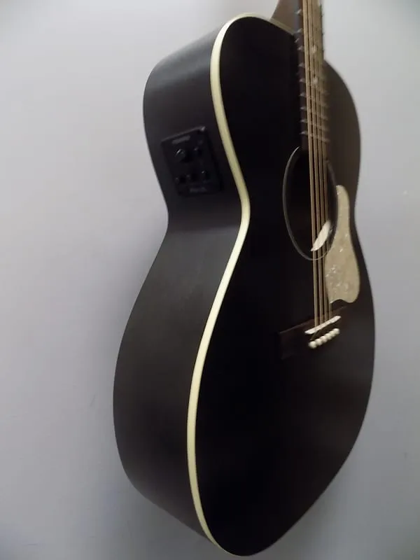 Acoustic guitar Art & Lutherie Legacy Faded Black Presys II Acoustic Electric Guitar