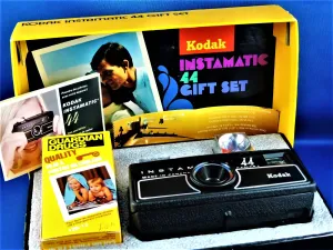 Cameras - Kodak Instamatic 44 Gift Set
