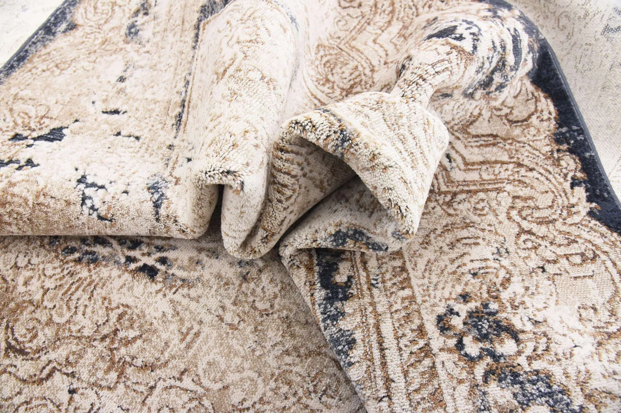 Chateau Rug
