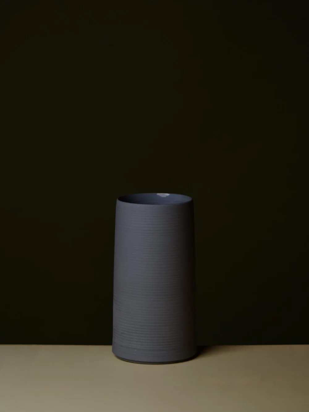 COLD MOUNTAIN VASE STEEL GREY
