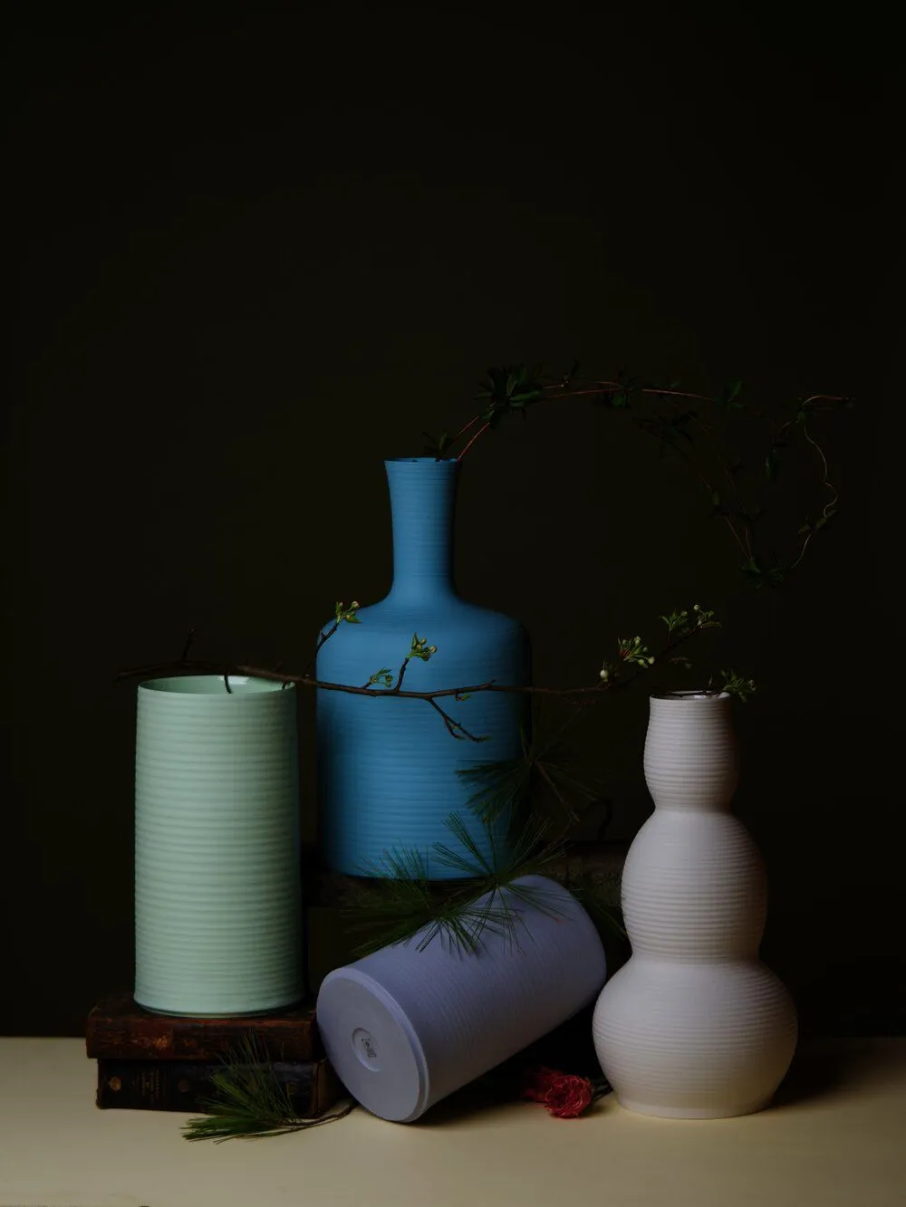 COLD MOUNTAIN VASE STEEL GREY