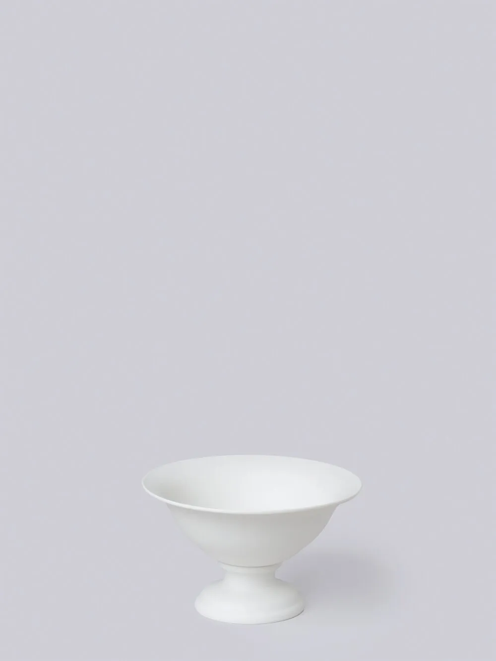 FOOTED VASO (BISQUE)