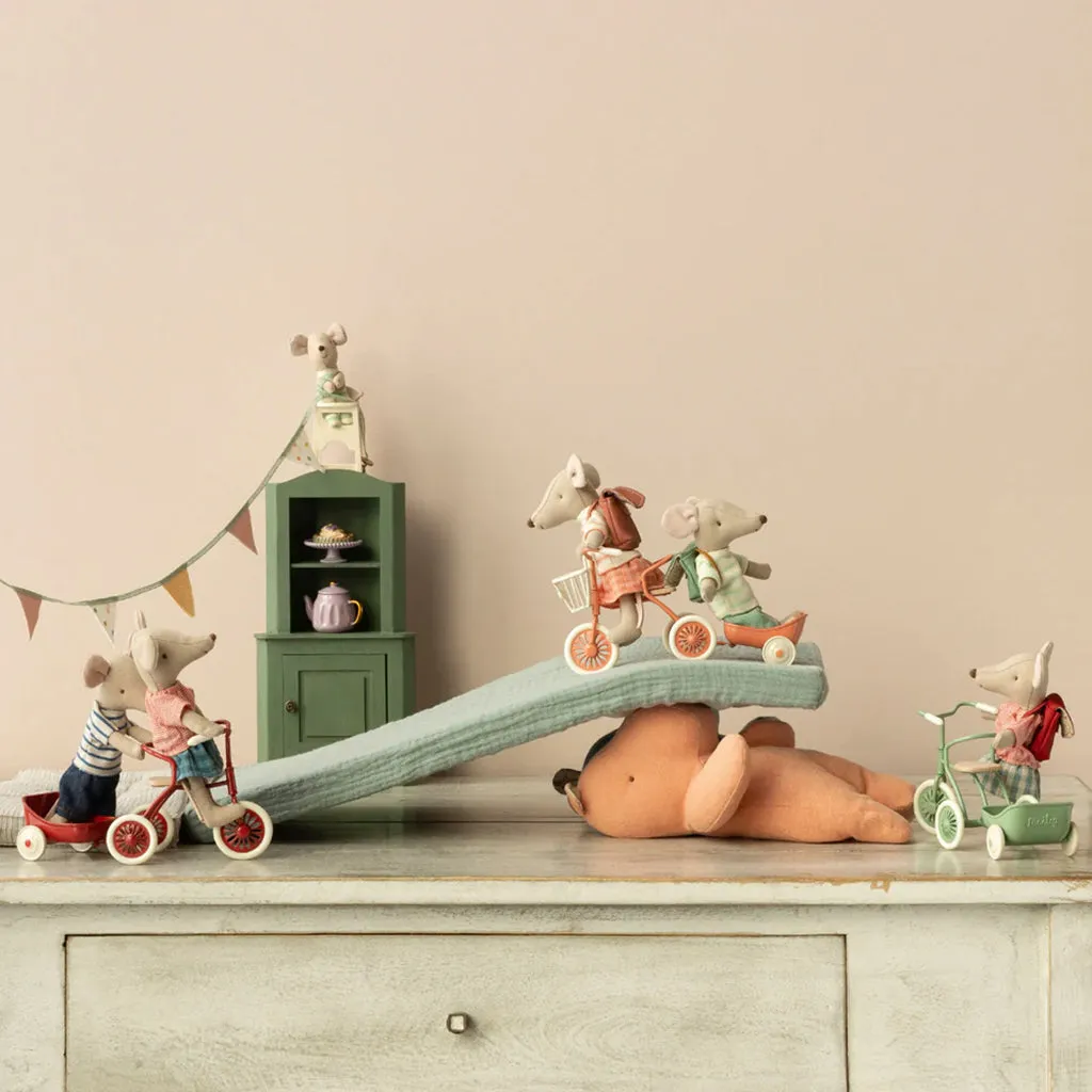 Maileg Toys Mouse Miniature Abri  Tricycle Coral Orange