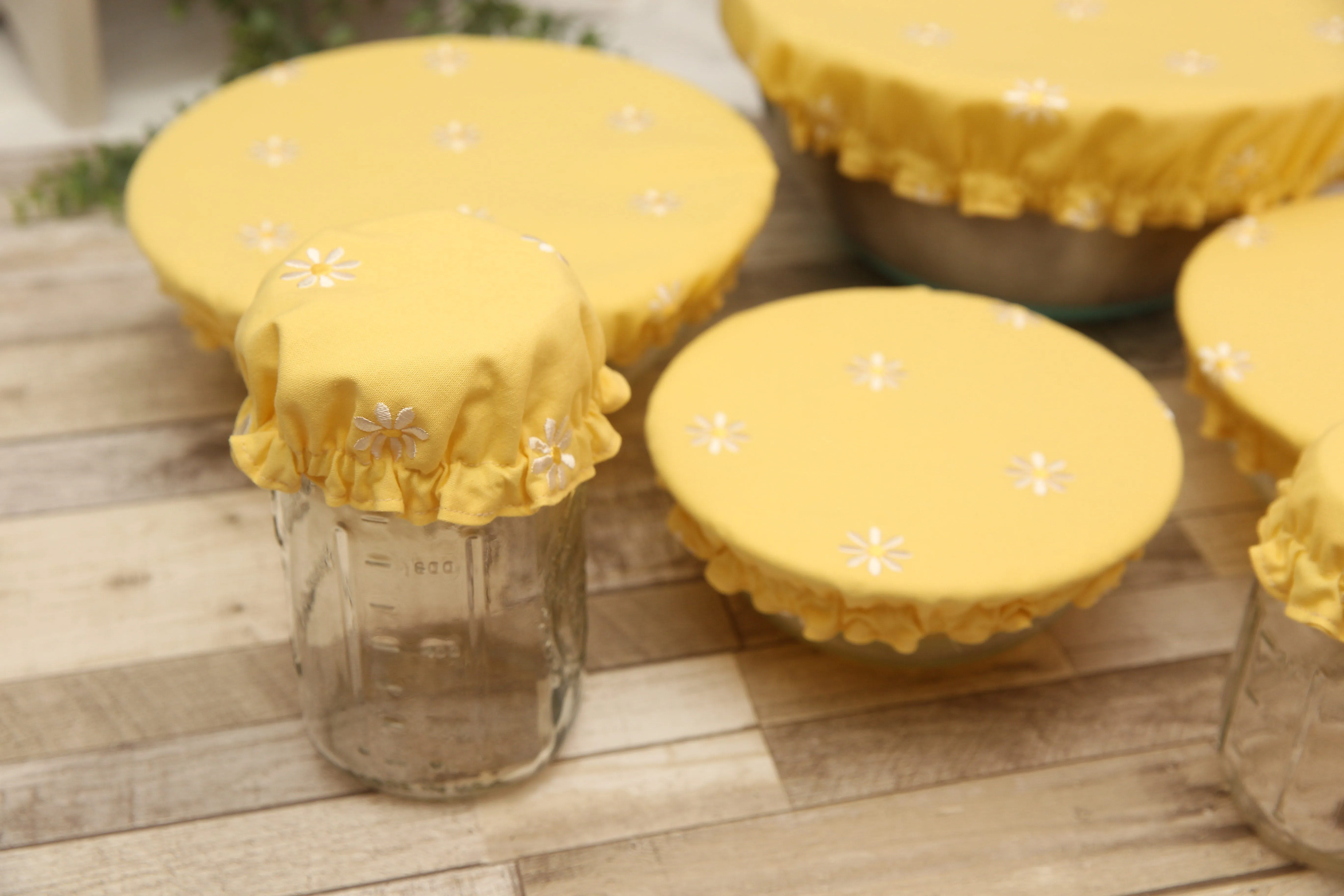 NON-PROP (YELLOW Daisies) Bowl, Jar, Cup, Plate COVERS; Hot Pad; Jar Opener; YELLOW Daisies; MADE TO ORDER