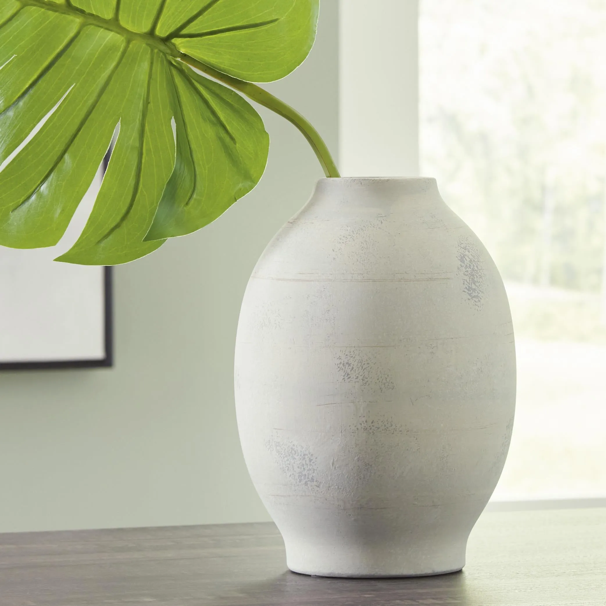 Signature Design by Ashley Clayson A2000653 Vase