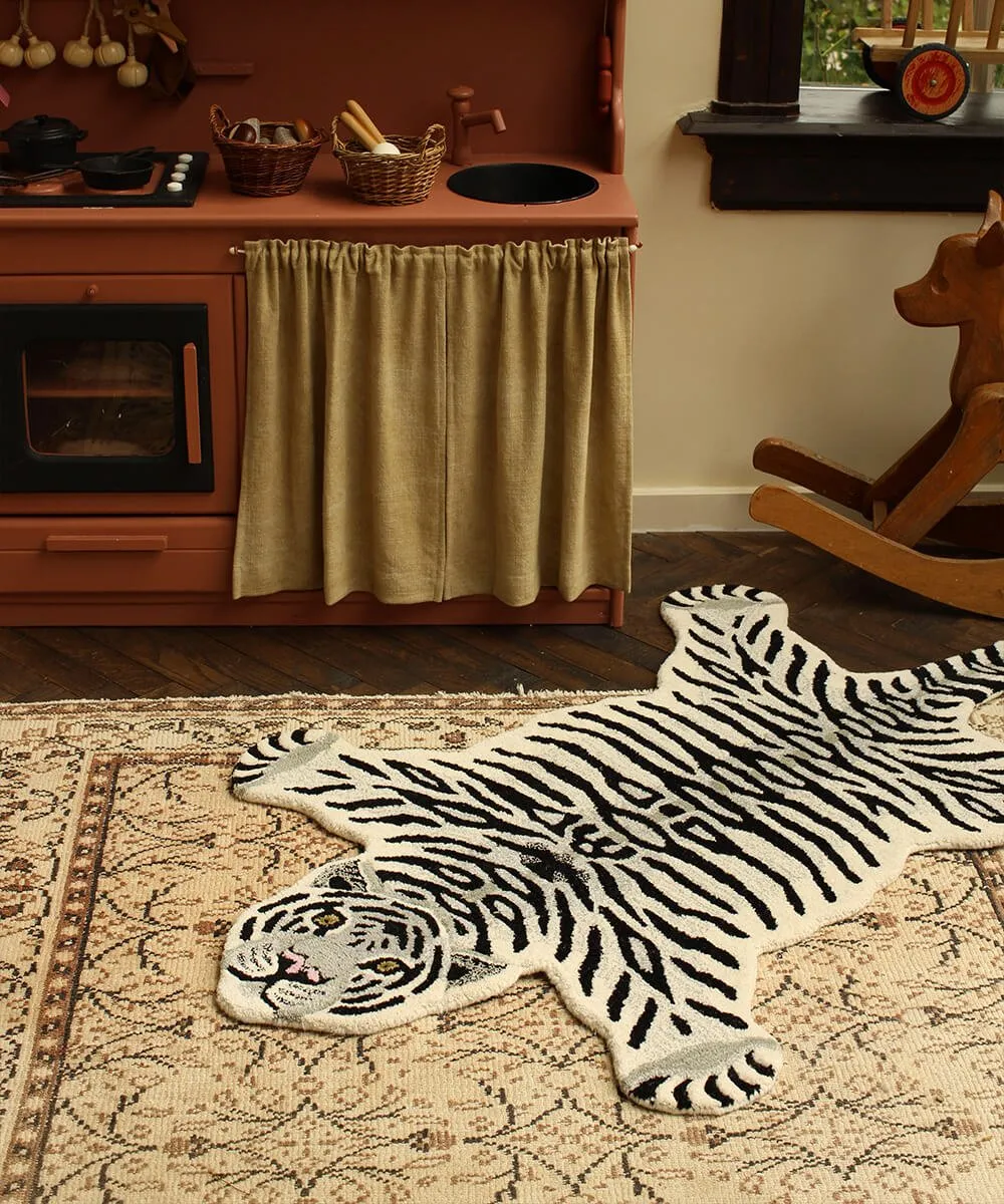 Snowy Tiger Rug