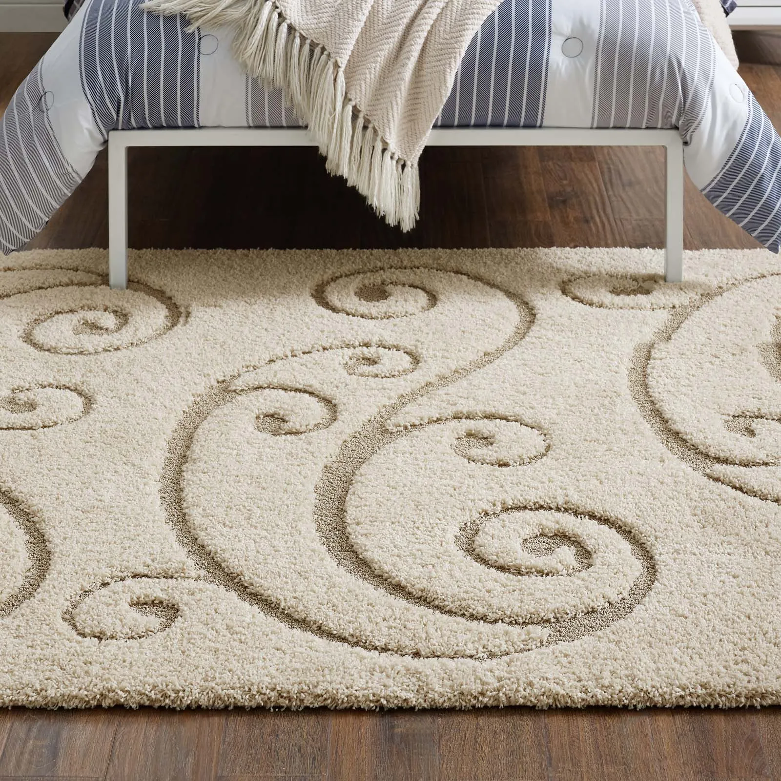 Sprout Scrolling Vine 8x10 Shag Area Rug  Creame and Beige